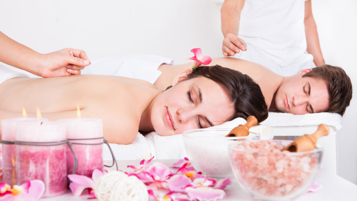 Couple Massage Near Me In Delhi